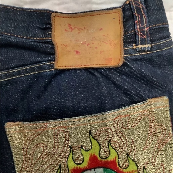 Ed Hardy 2009 Skull & Crossbones Fire Rhinestone - Picture 8 of 8